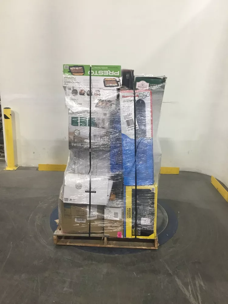 1 pallet 89 pcs backpacks, bags, wallets & accessories, t shirts, polos, sweaters, griddles & skillets, automotive accessories untested customer return lot id: 934023 1 pallet 89 pcs backpacks, bags, wallets & accessories, t shirts, polos, sweaters, griddles & skillets, automotive accessories untested customer return lot id: 934023