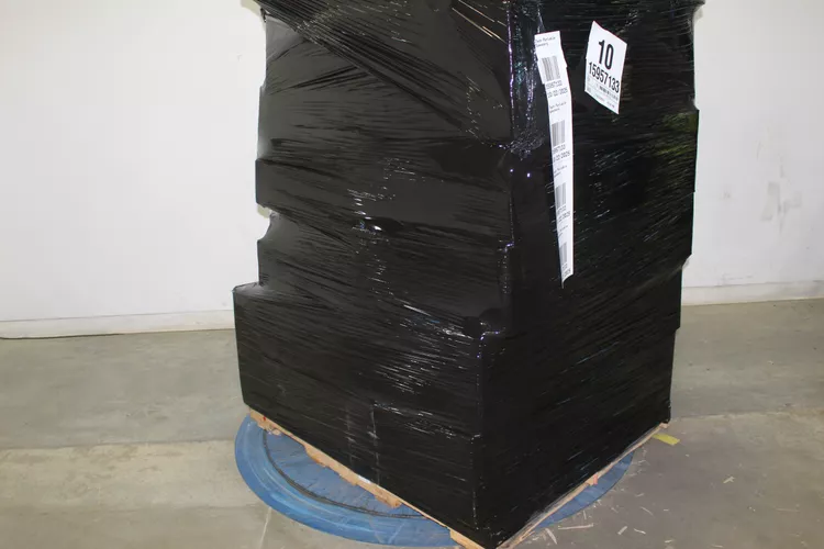 1 pallet 35 pcs speakers not working walmart lot id: 925643 1 pallet 35 pcs speakers not working walmart lot id: 925643