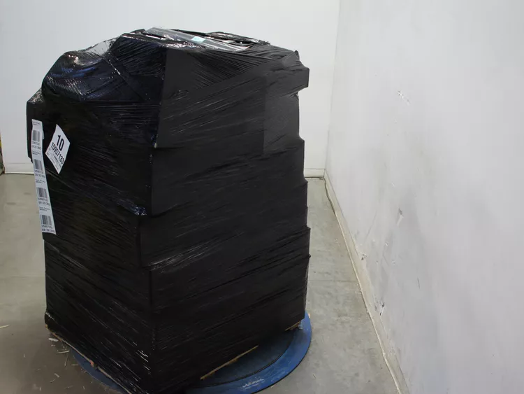 1 pallet 35 pcs speakers not working walmart lot id: 925643 1 pallet 35 pcs speakers not working walmart lot id: 925643