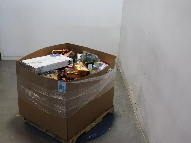 1 pallet 231 pcs in ear headphones, ink, toner, accessories & supplies, boardgames, puzzles & building blocks, other mixed condition walmart lot id: 941309 1 pallet 231 pcs in ear headphones, ink, toner, accessories & supplies, boardgames, puzzles & building blocks, other mixed condition walmart lot id: 941309